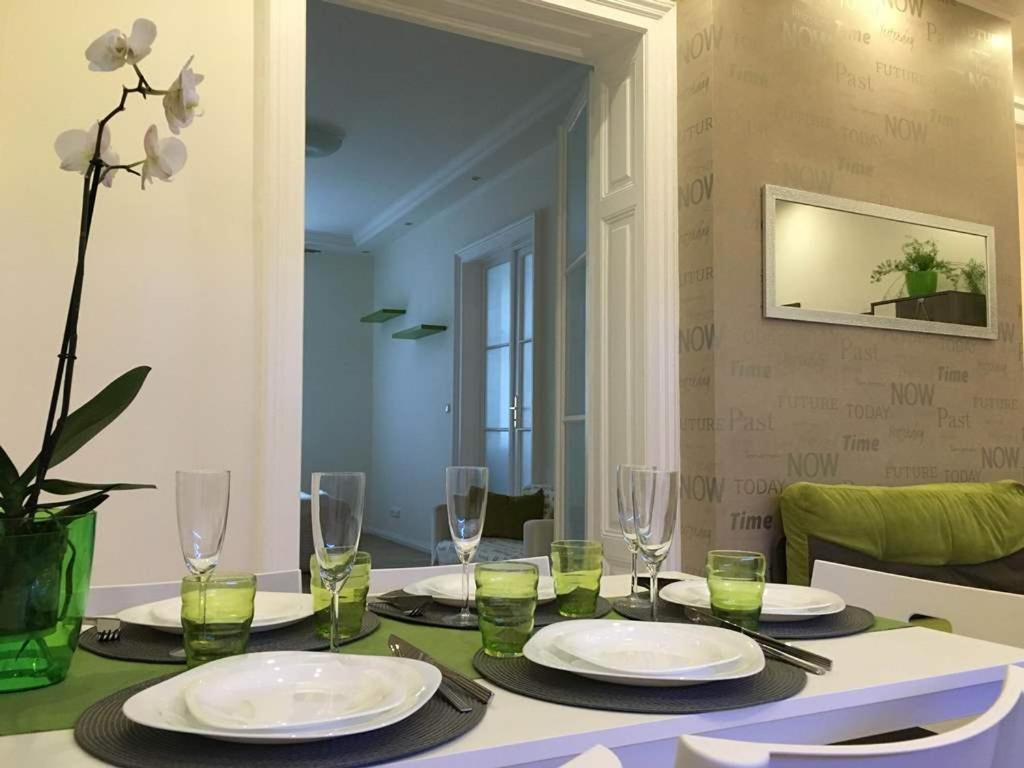 Leo Apartment Obchodna - Family Bratislava Luaran gambar