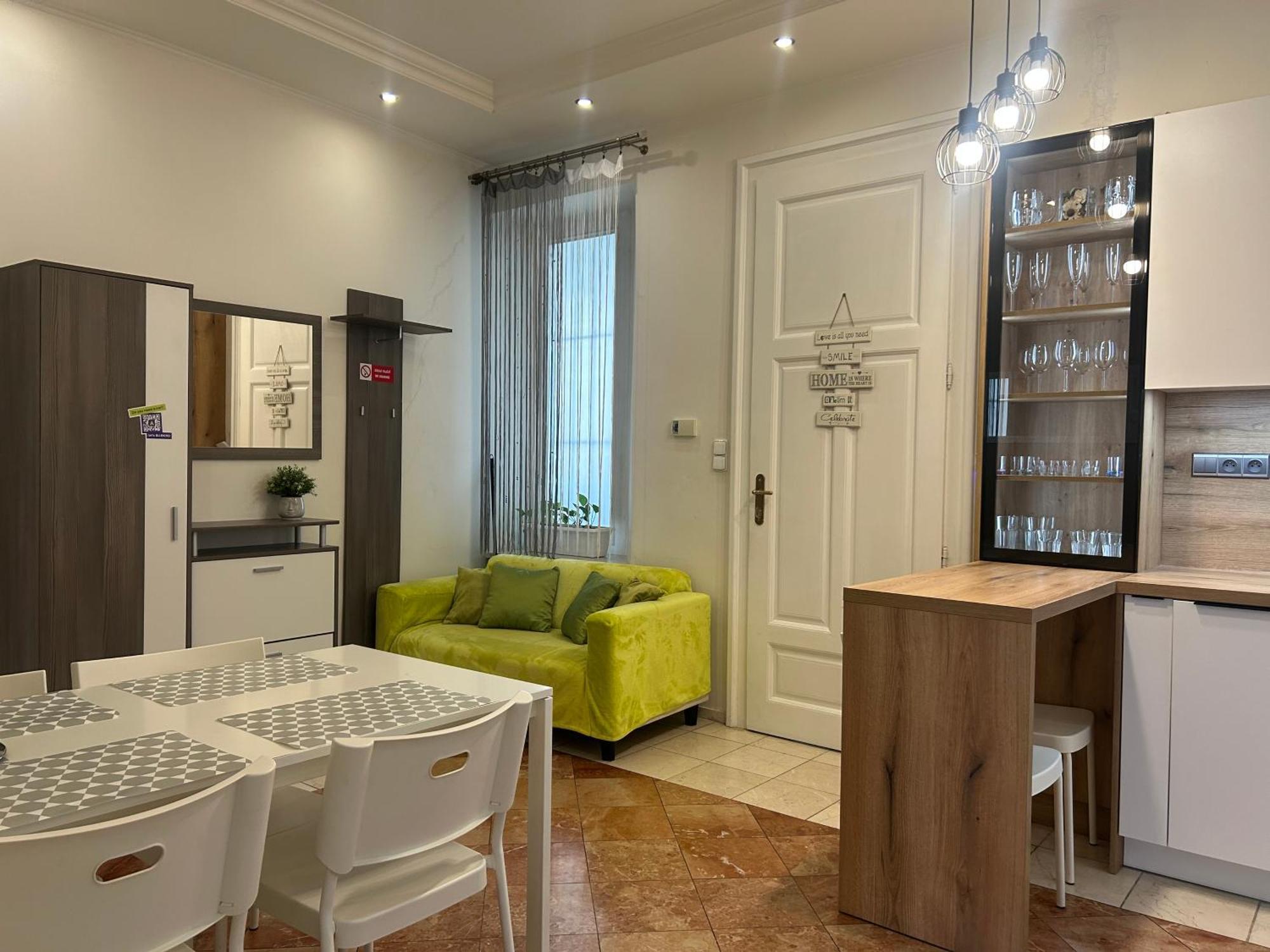 Leo Apartment Obchodna - Family Bratislava Luaran gambar