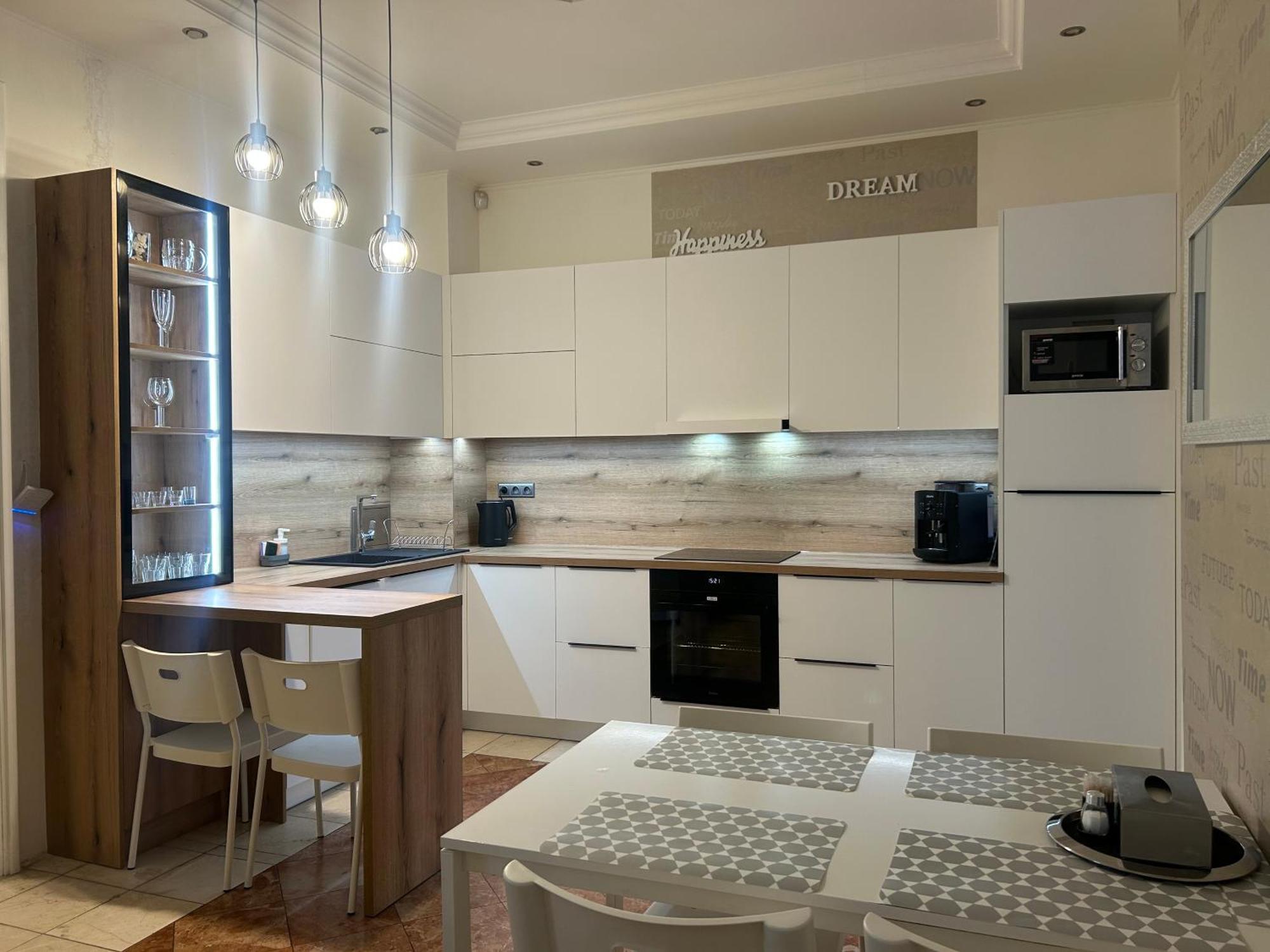 Leo Apartment Obchodna - Family Bratislava Luaran gambar