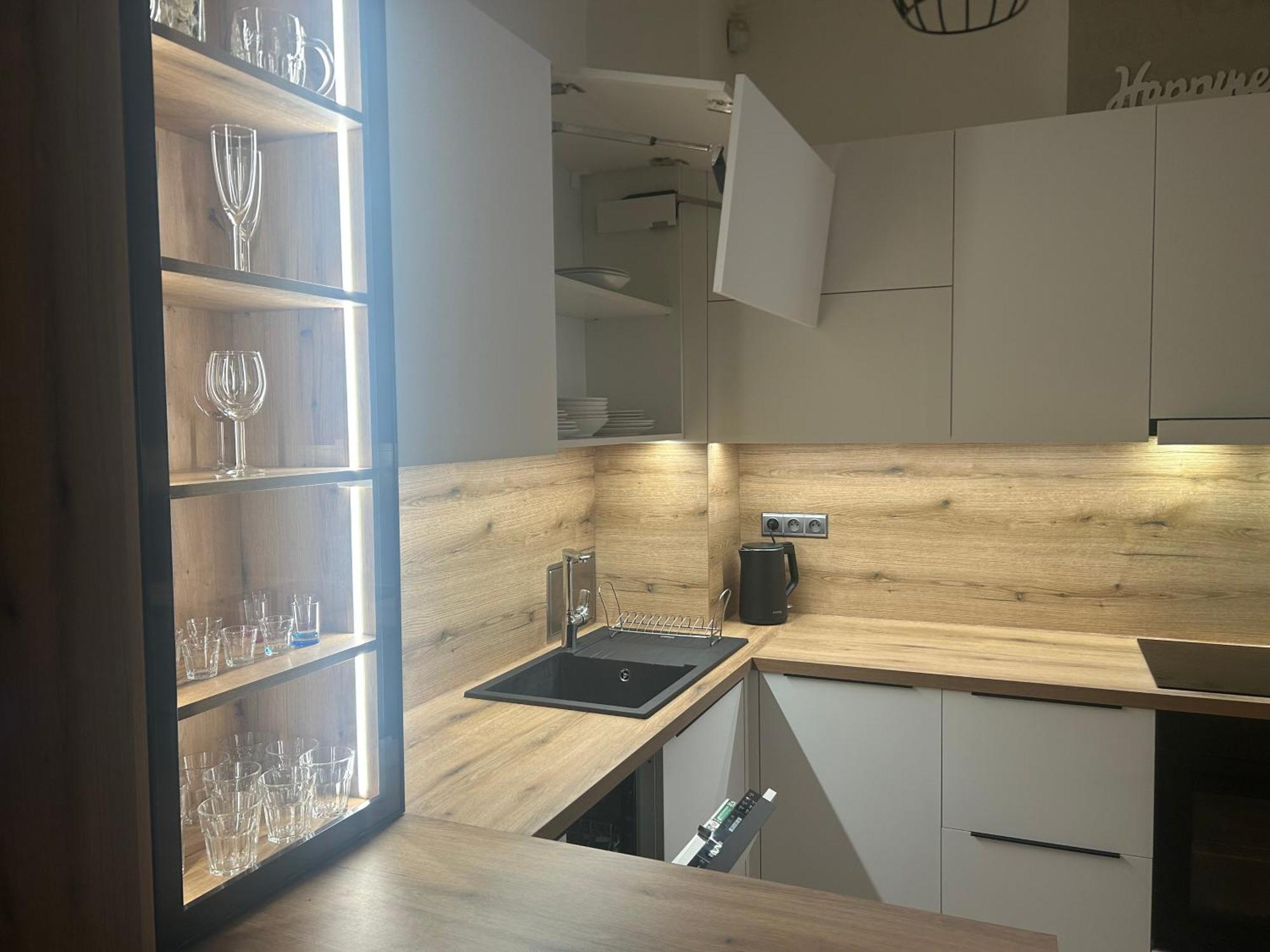 Leo Apartment Obchodna - Family Bratislava Luaran gambar